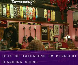 Loja de tatuagens em Mingshui (Shandong Sheng)