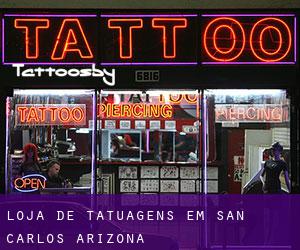 Loja de tatuagens em San Carlos (Arizona)
