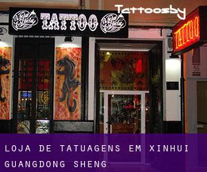 Loja de tatuagens em Xinhui (Guangdong Sheng)