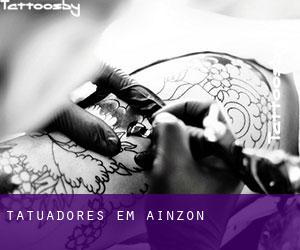 Tatuadores em Ainzón