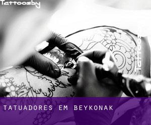 Tatuadores em Beykonak