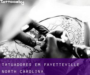 Tatuadores em Fayetteville (North Carolina)