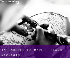 Tatuadores em Maple Island (Michigan)